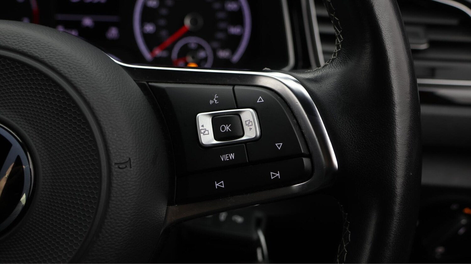 Used Volkswagen T-Roc 2021 for sale - 75964982: Photo 24