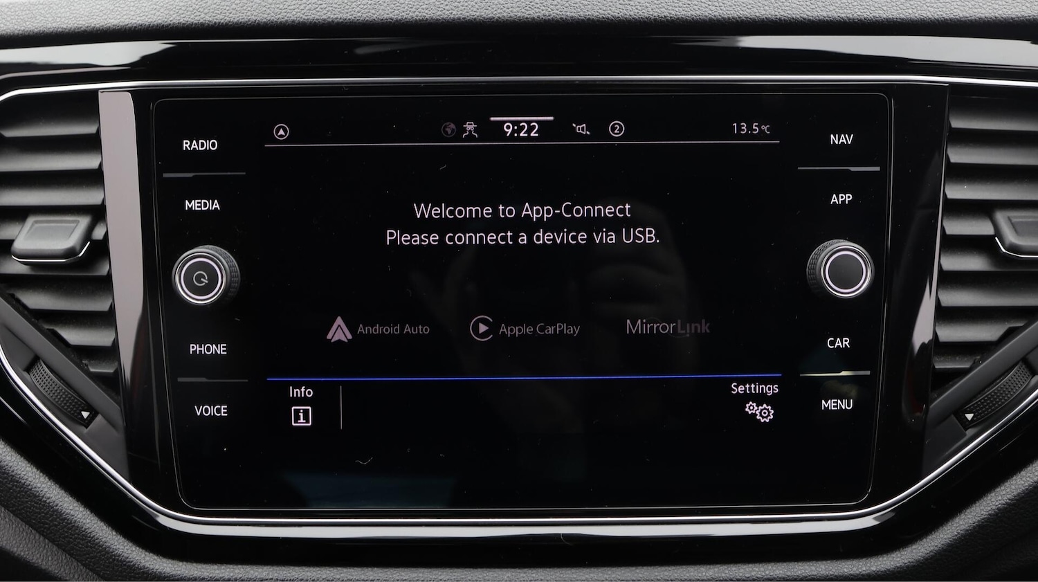 Used Volkswagen T-Roc 2021 for sale - 75964982: Photo 25