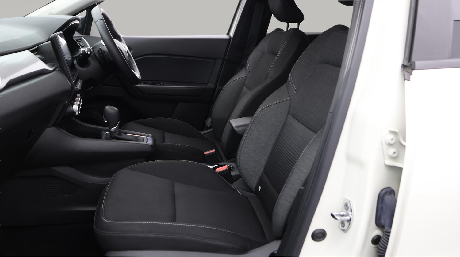 Used Renault Captur for sale - 76728059: Photo 15