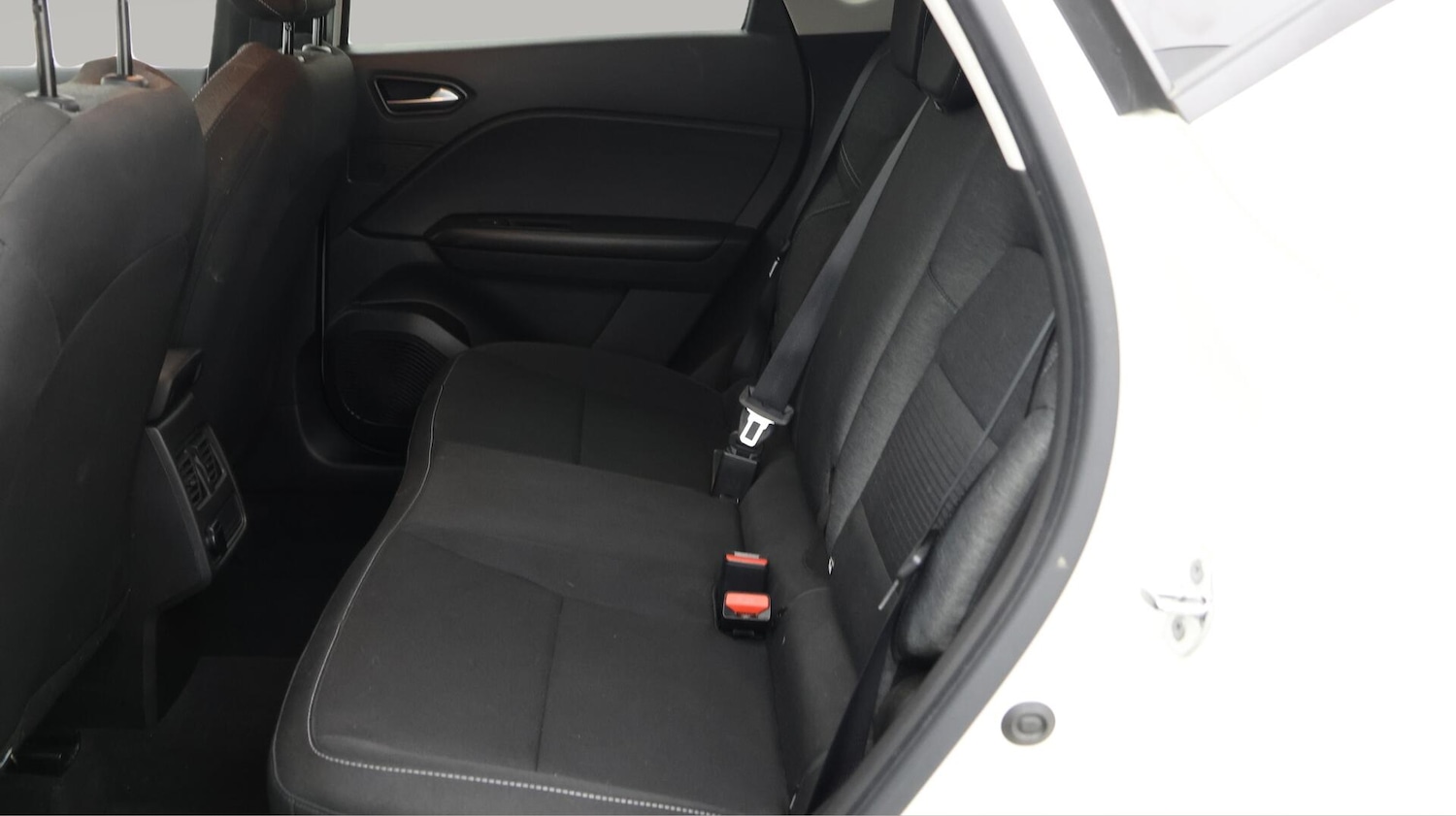 Used Renault Captur for sale - 76728059: Photo 17