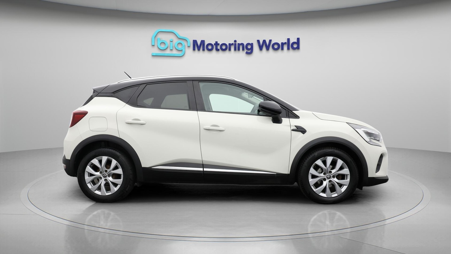 Used Renault Captur for sale - 76728059: Photo 9