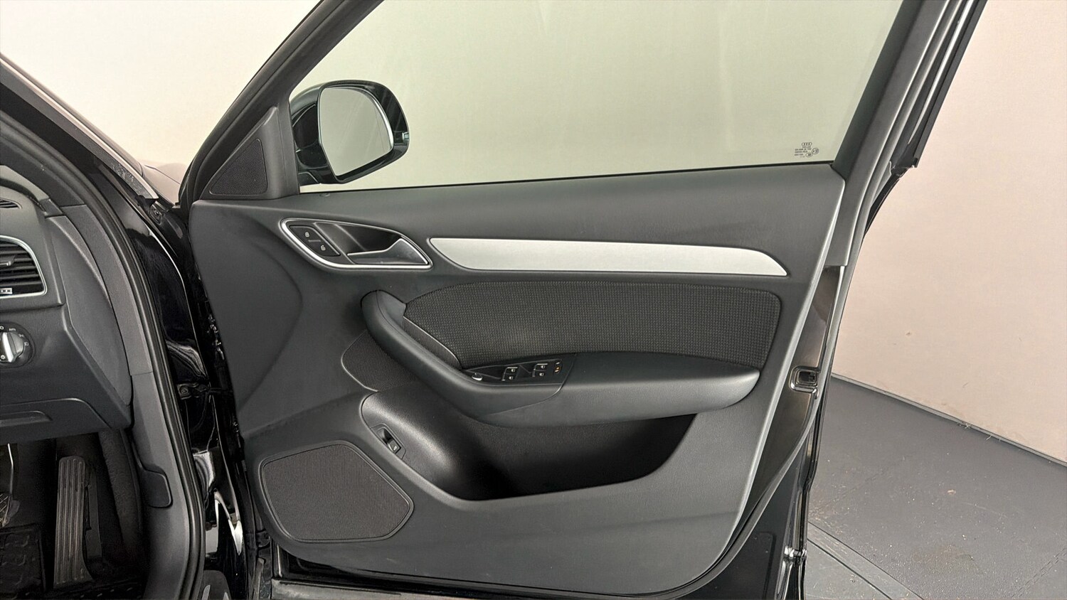 Used Audi Q3 for sale - 77818074: Photo 15