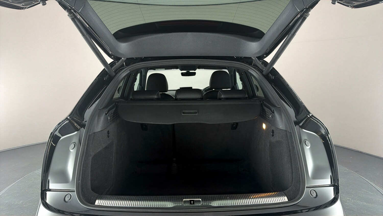 Used Audi Q3 for sale - 77818074: Photo 17