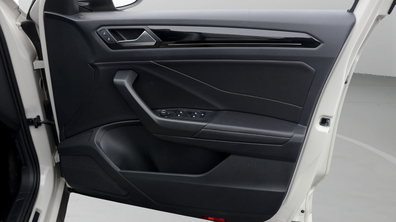 Used Volkswagen T-Roc 2022 for sale - 78143788: Photo 15