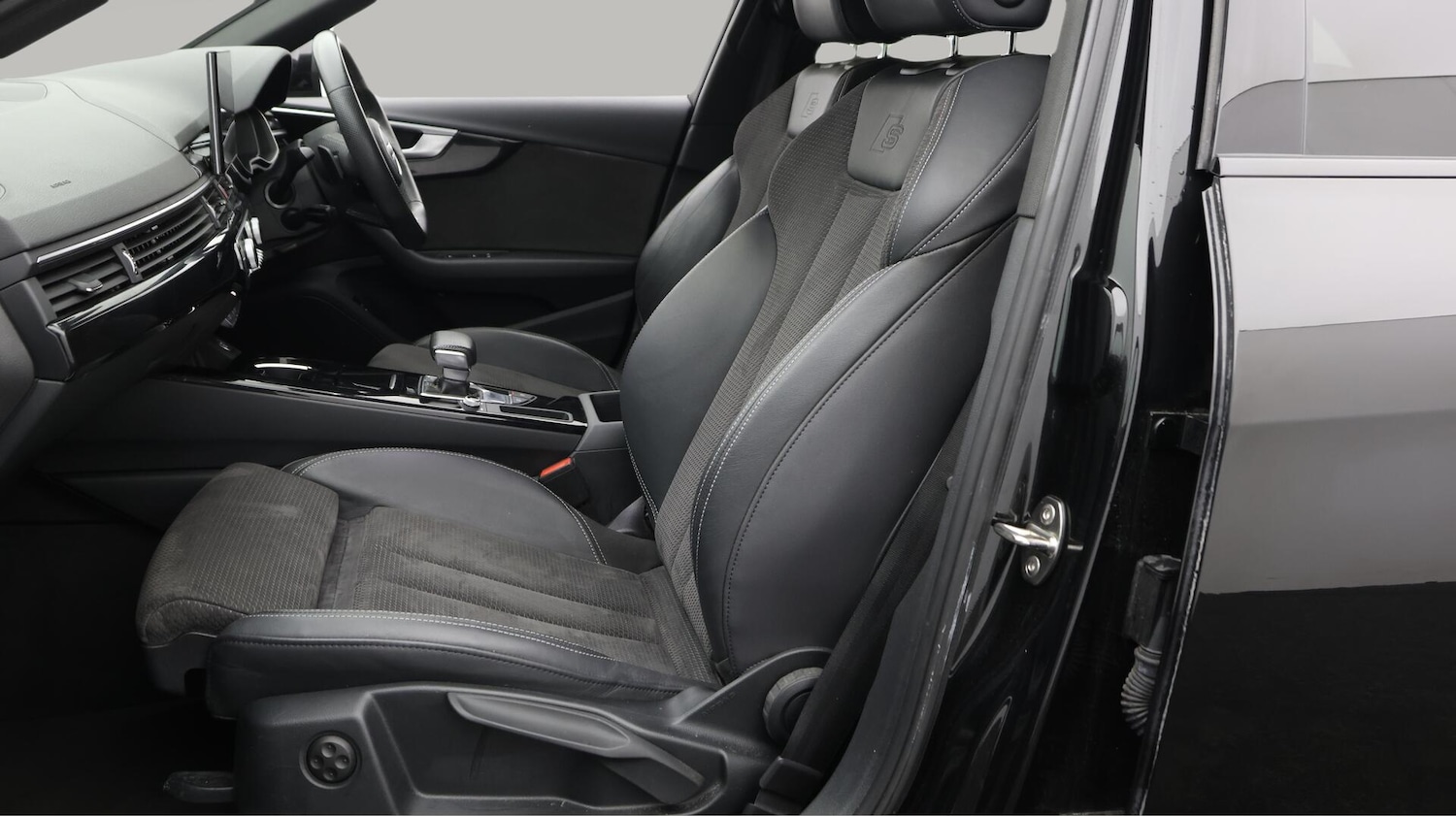 Used Audi A4 Avant 2020 for sale - 76425071: Photo 15