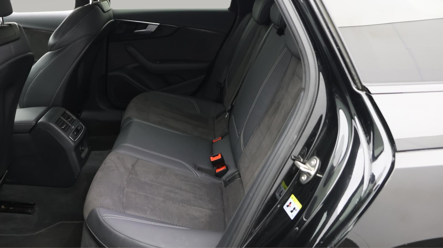 Used Audi A4 Avant 2020 for sale - 76425071: Photo 17