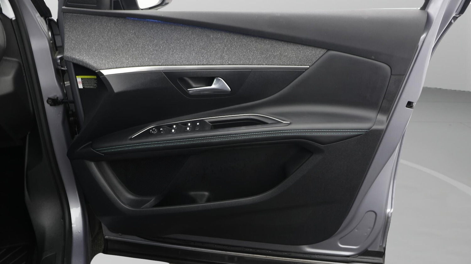 Used Peugeot 3008 2022 for sale - 76562100: Photo 16