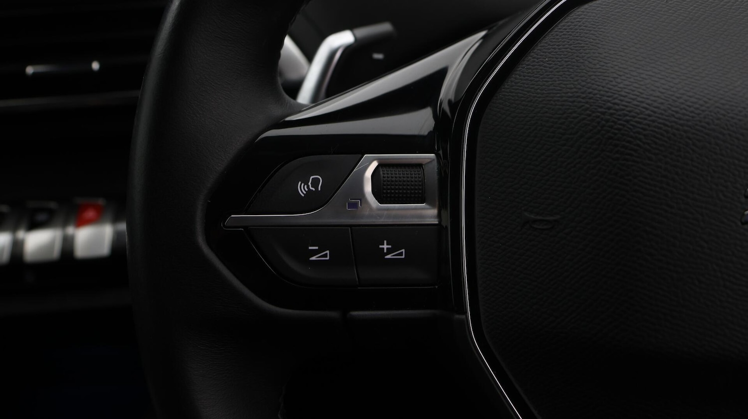 Used Peugeot 3008 2022 for sale - 76562100: Photo 23