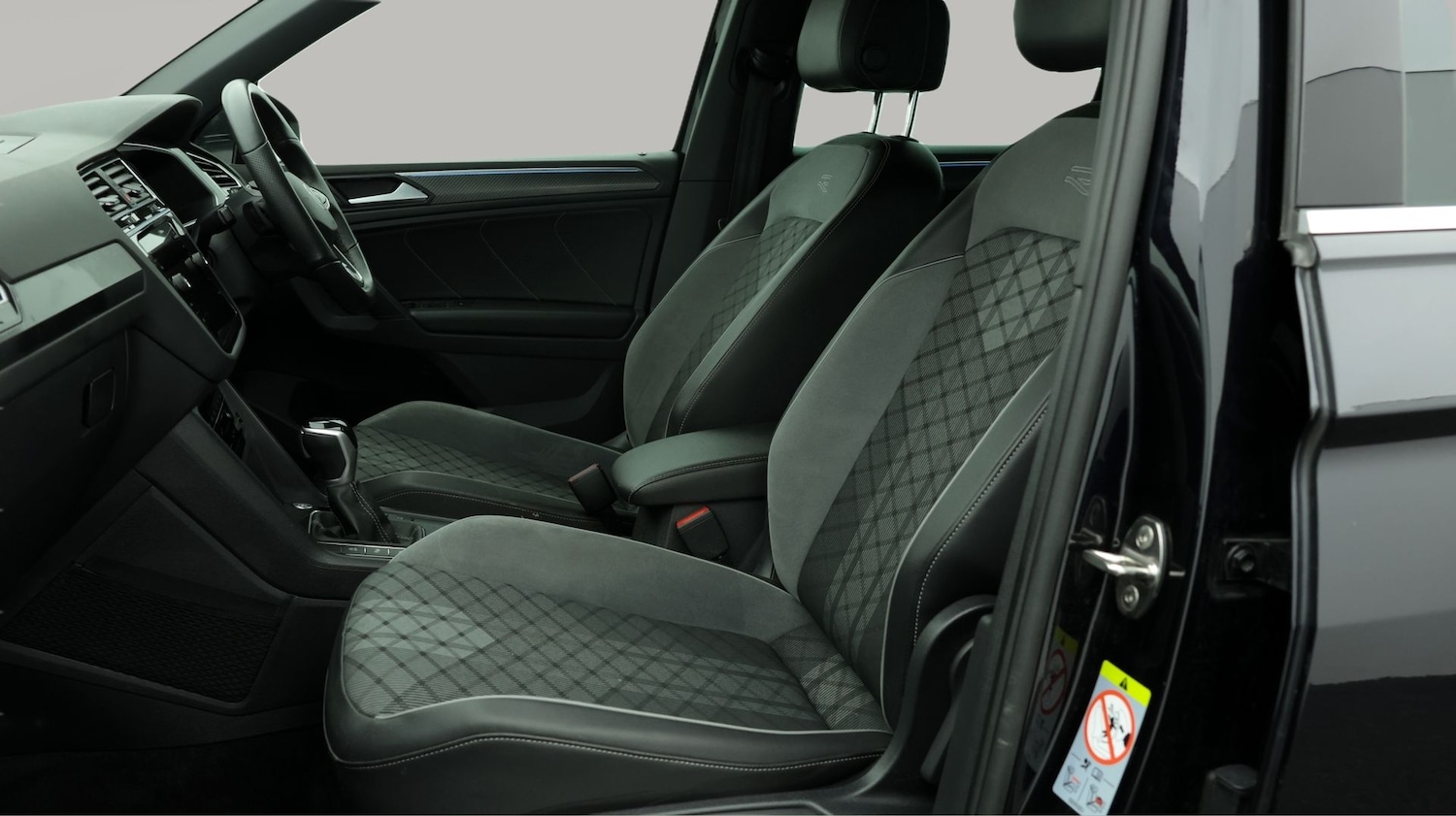 Used Volkswagen Tiguan 2021 for sale - 78026323: Photo 14