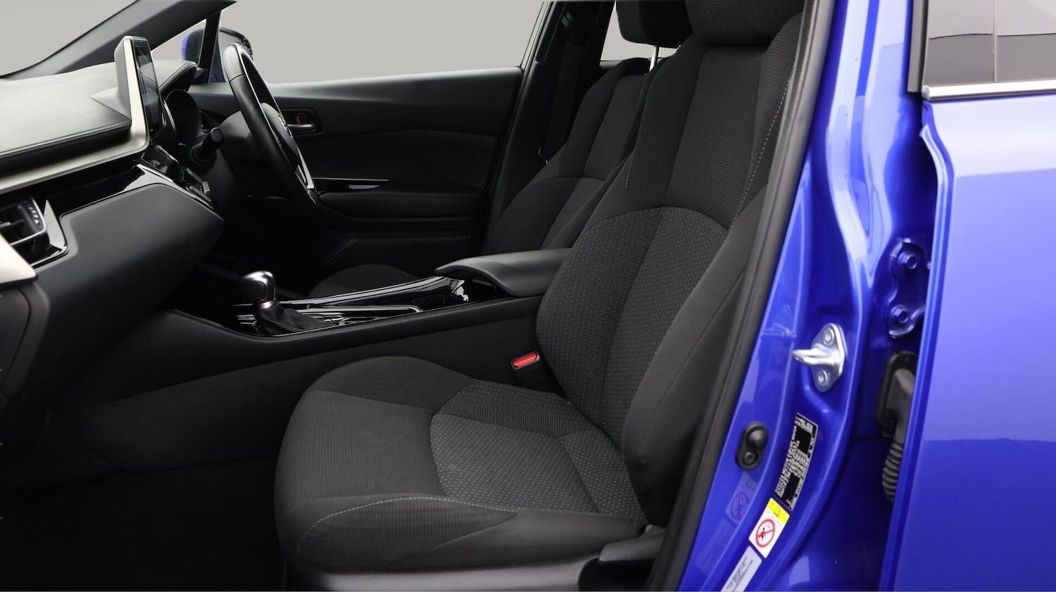 Used Toyota C-HR 2019 for sale - 76584168: Photo 15