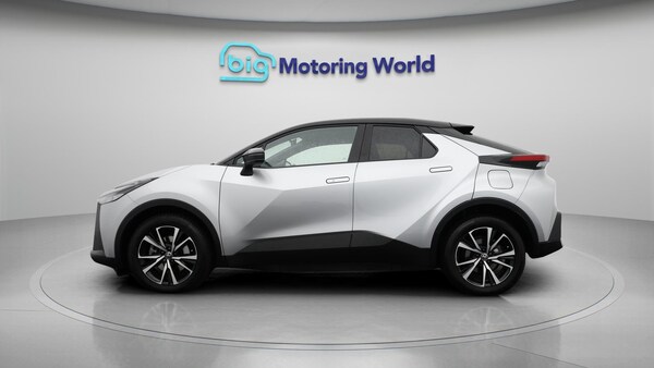 Used Toyota C-HR 2024 for sale - 75256886: Photo 5