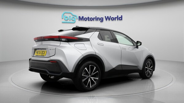 Used Toyota C-HR 2024 for sale - 75256886: Photo 8