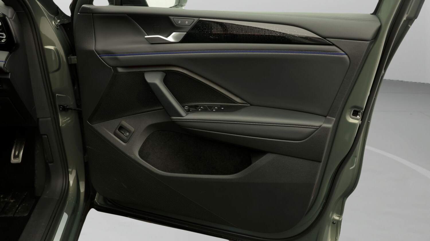 Used Volkswagen Tiguan 2025 for sale - 77752787: Photo 15