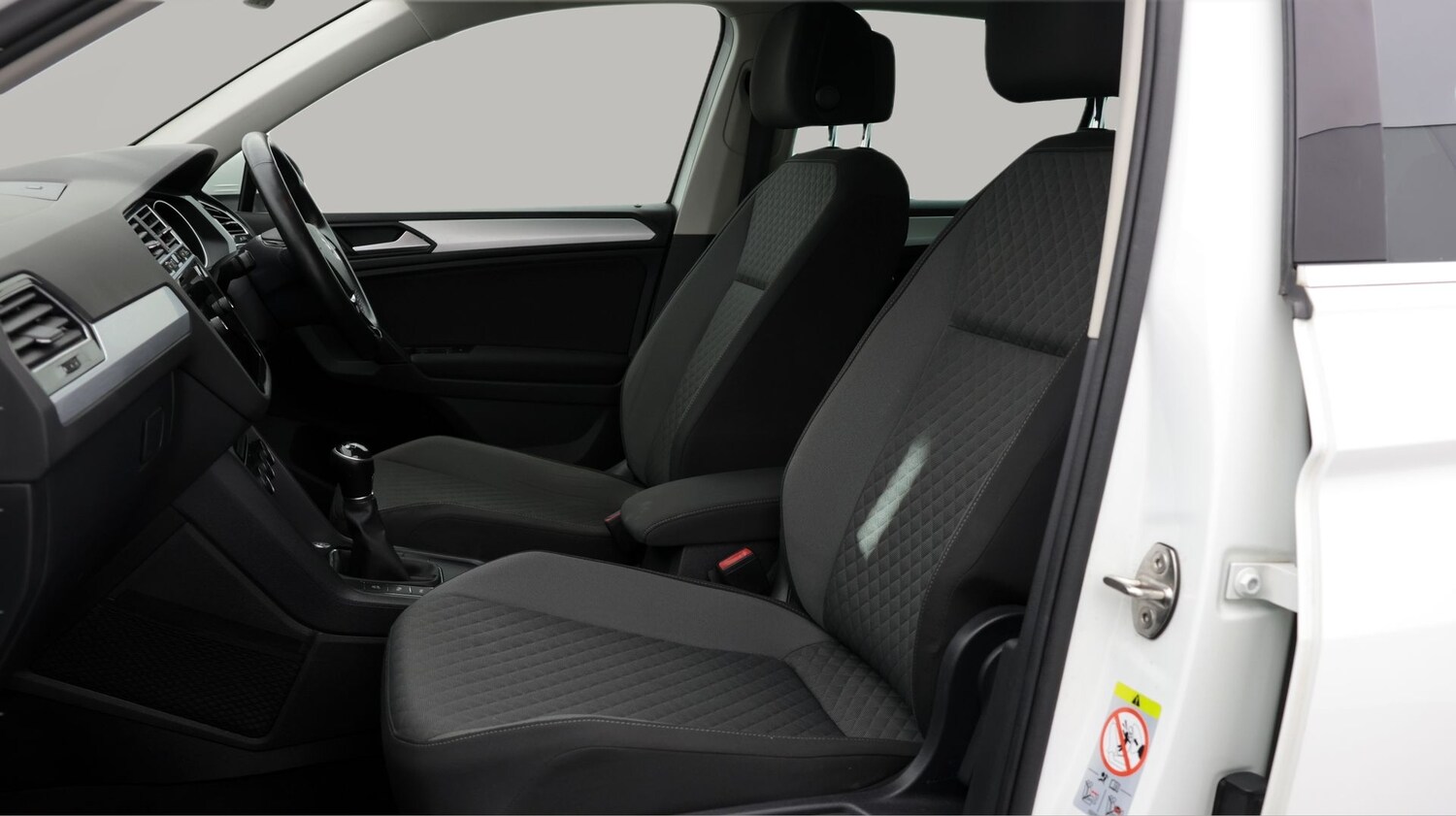 Used Volkswagen Tiguan 2019 for sale - 77877209: Photo 14