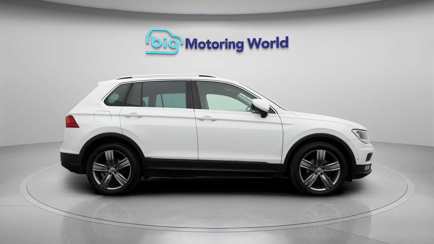 Used Volkswagen Tiguan 2019 for sale - 77877209: Photo 8