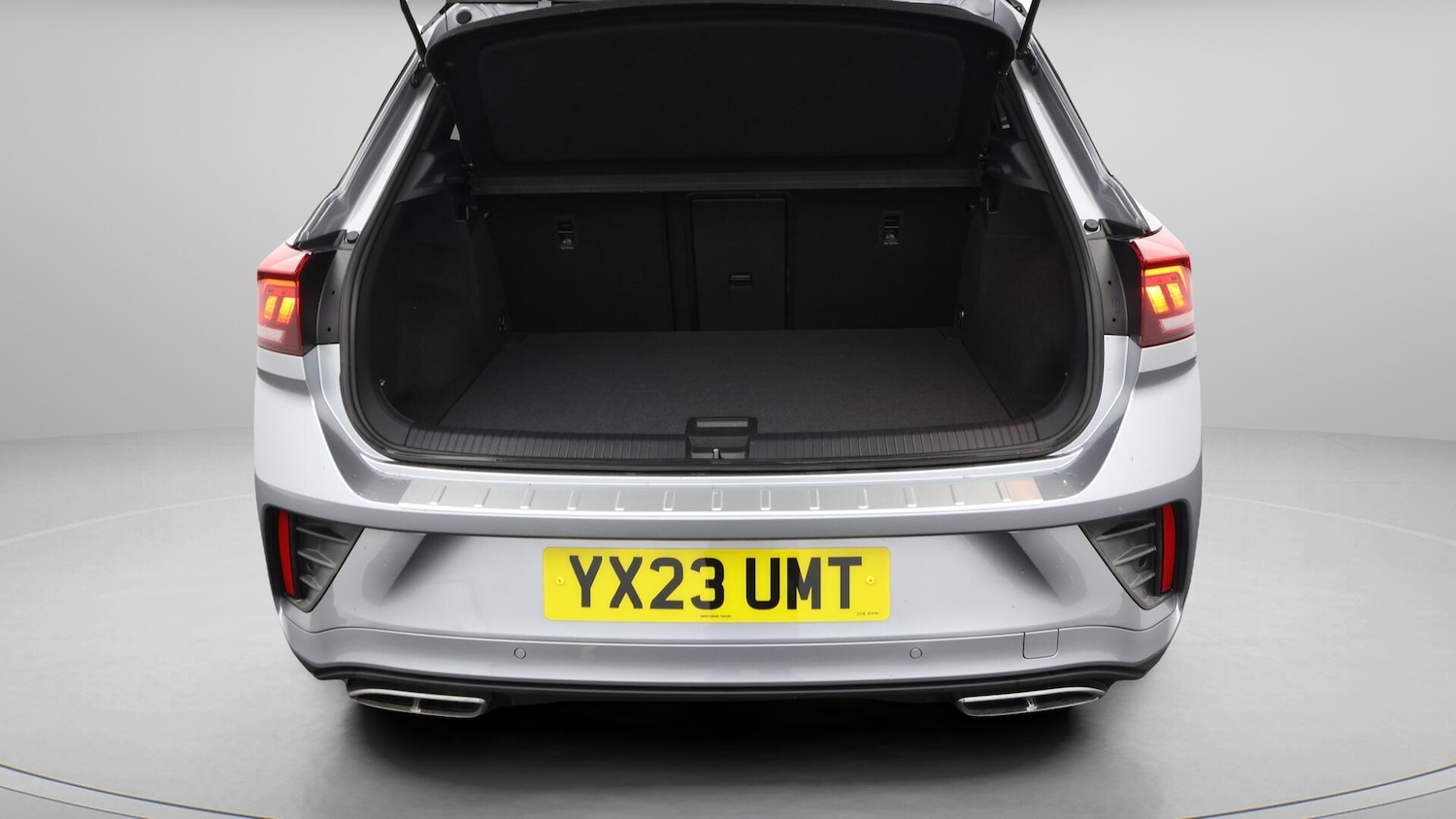 Used Volkswagen T-Roc 2023 for sale - 76715467: Photo 18