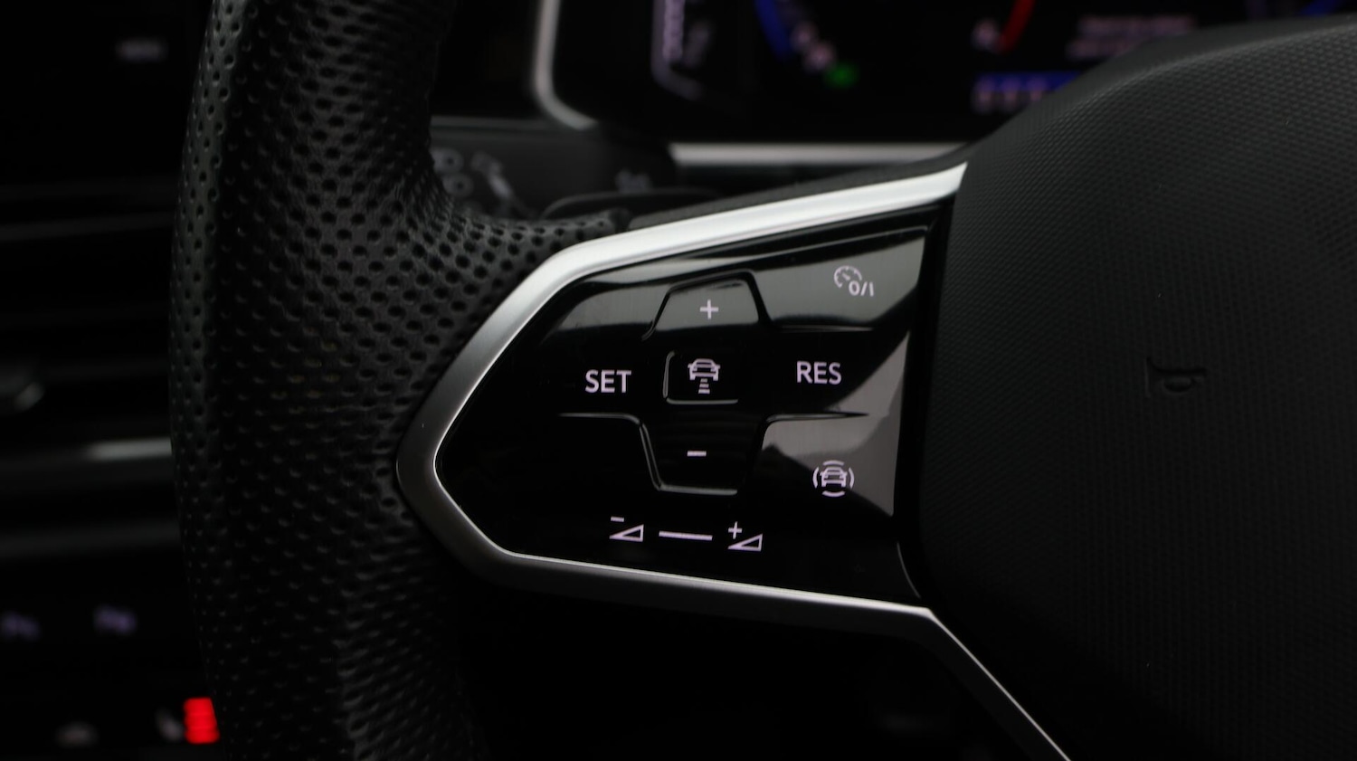 Used Volkswagen T-Roc 2023 for sale - 76715467: Photo 22