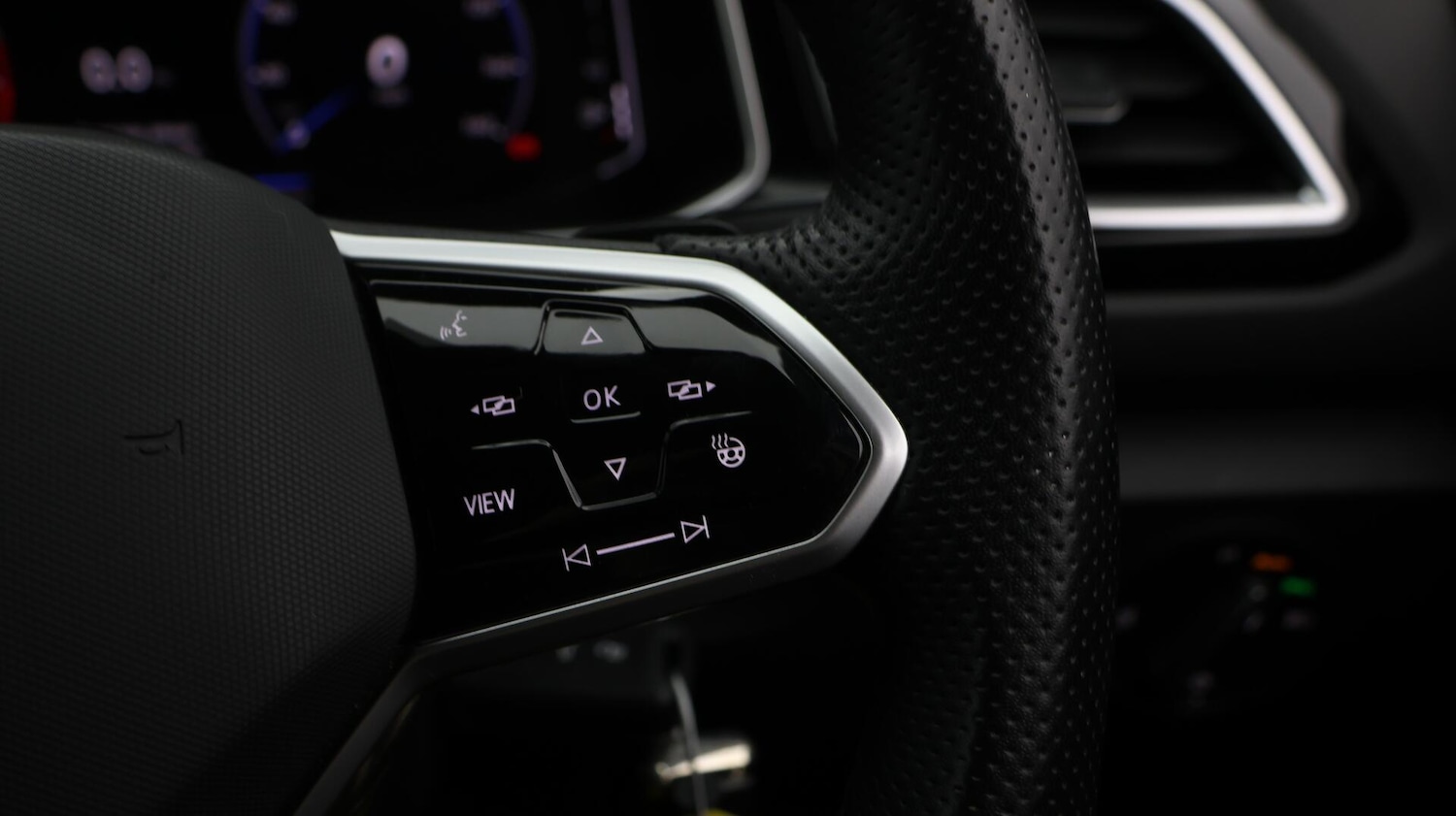 Used Volkswagen T-Roc 2023 for sale - 76715467: Photo 23