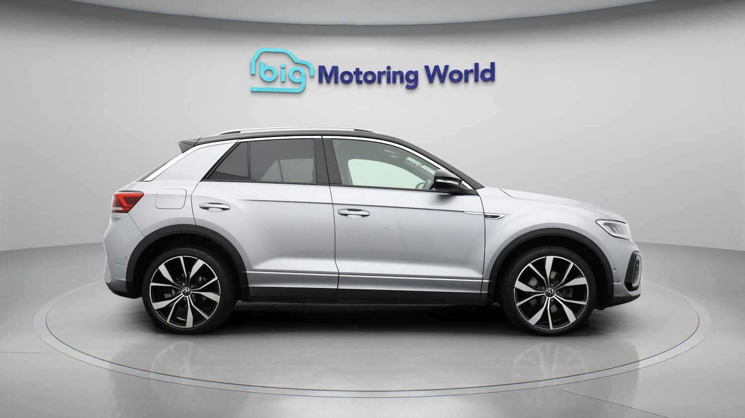Used Volkswagen T-Roc 2023 for sale - 76715467: Photo 9