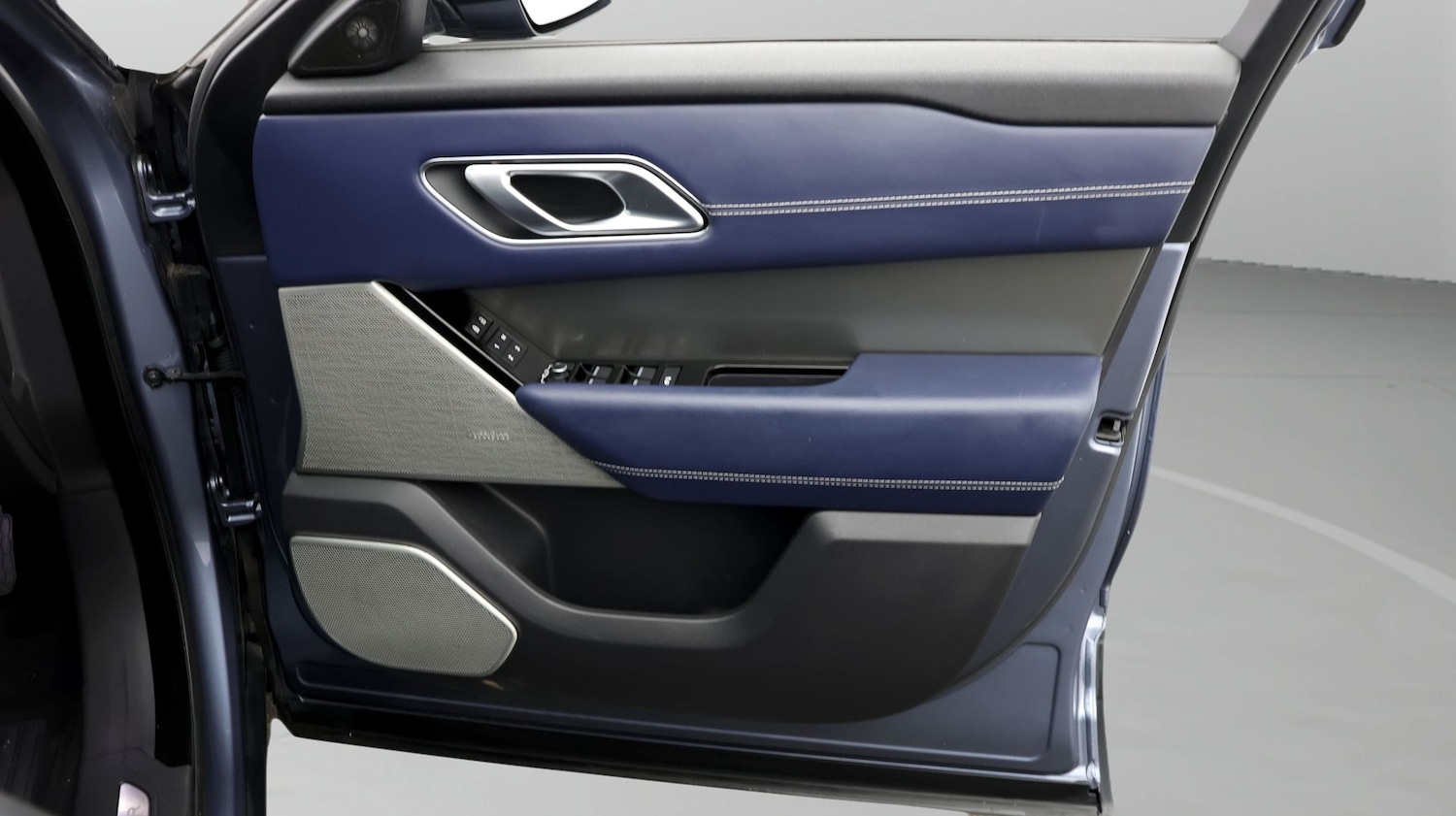 Used Land Rover Range Rover Velar 2022 for sale - 77385477: Photo 15