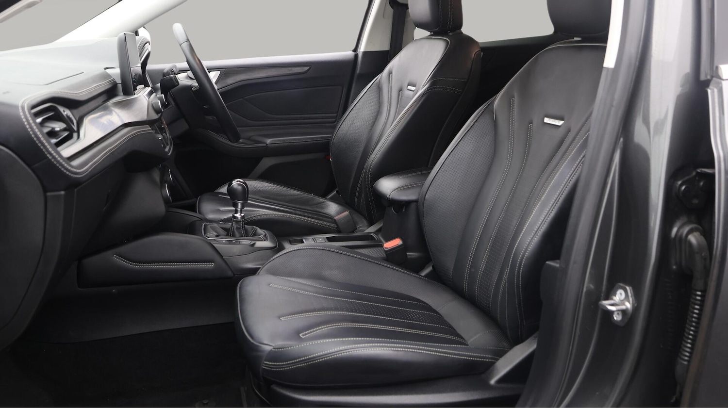 Used Ford Focus 2021 for sale - 76282853: Photo 15