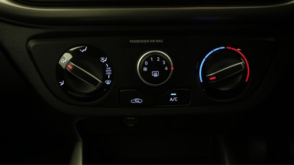 Used Hyundai i10 2020 for sale - 76122850: Photo 13