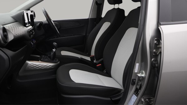 Used Hyundai i10 2020 for sale - 76122850: Photo 15