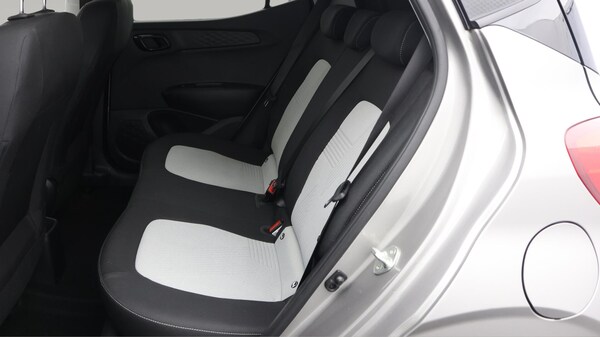 Used Hyundai i10 2020 for sale - 76122850: Photo 17