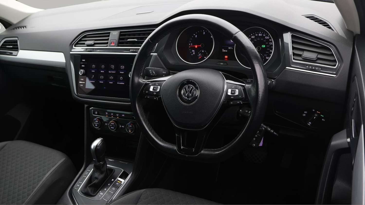 Used Volkswagen Tiguan 2018 for sale - 76326478: Photo 10