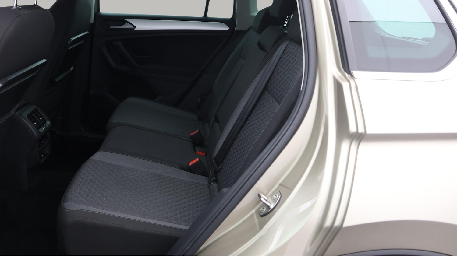 Used Volkswagen Tiguan 2018 for sale - 76326478: Photo 17