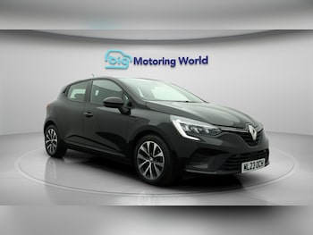 Used Renault Clio 2023 for sale - 76138025: Photo 2