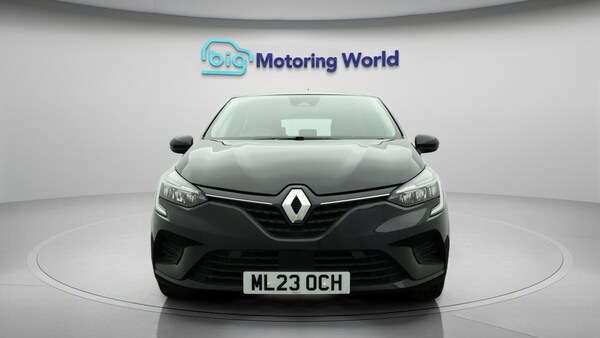 Used Renault Clio 2023 for sale - 76138025: Photo 3