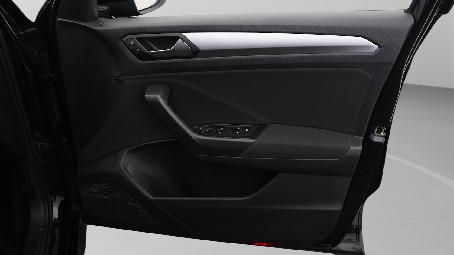 Used Volkswagen T-Roc 2023 for sale - 76083666: Photo 16