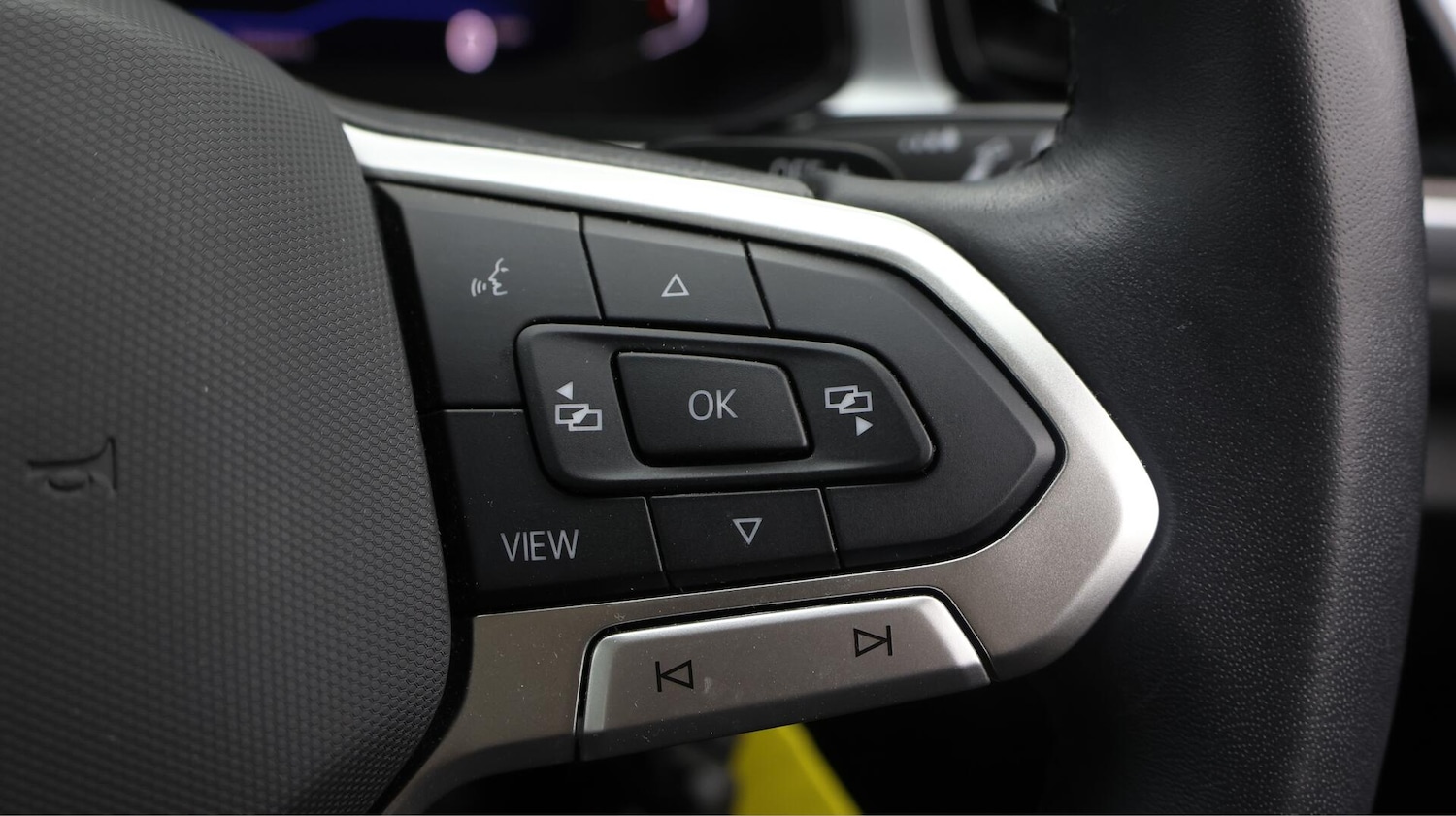 Used Volkswagen T-Roc 2023 for sale - 76083666: Photo 24