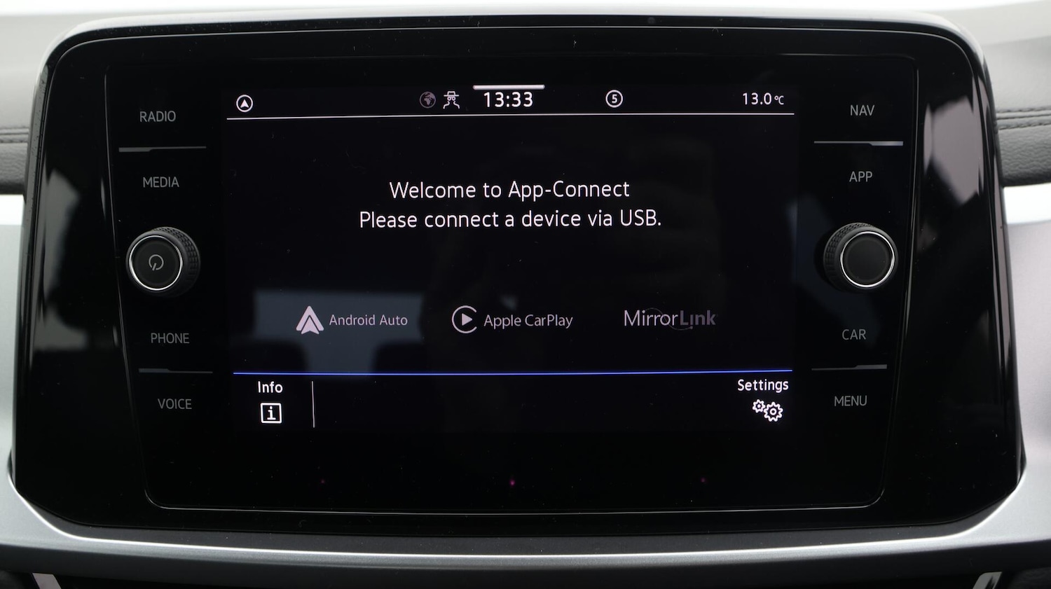 Used Volkswagen T-Roc 2023 for sale - 76083666: Photo 26