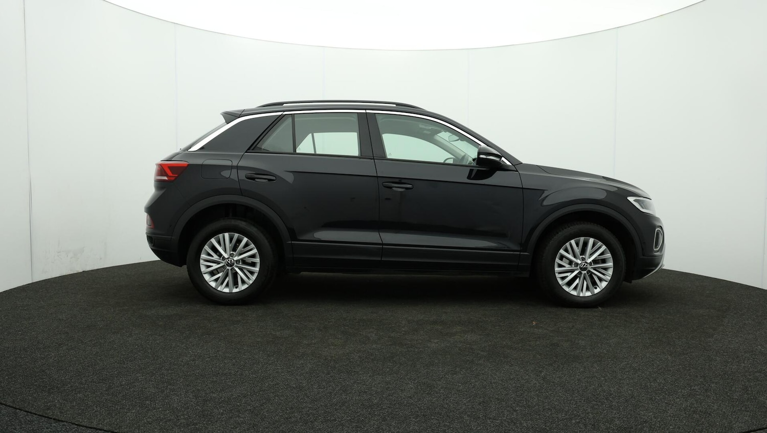Used Volkswagen T-Roc 2023 for sale - 76083666: Photo 43