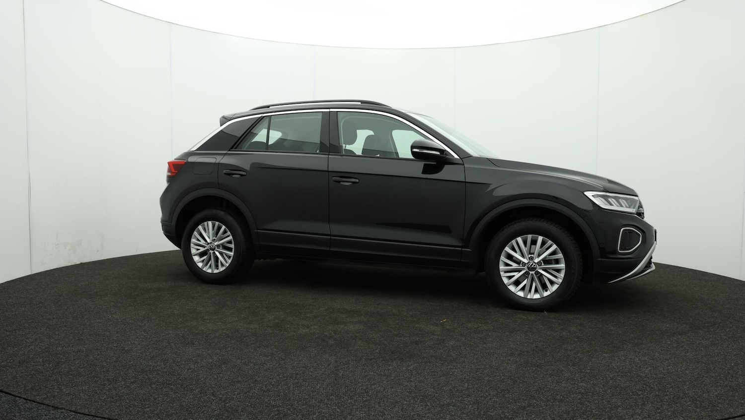 Used Volkswagen T-Roc 2023 for sale - 76083666: Photo 46