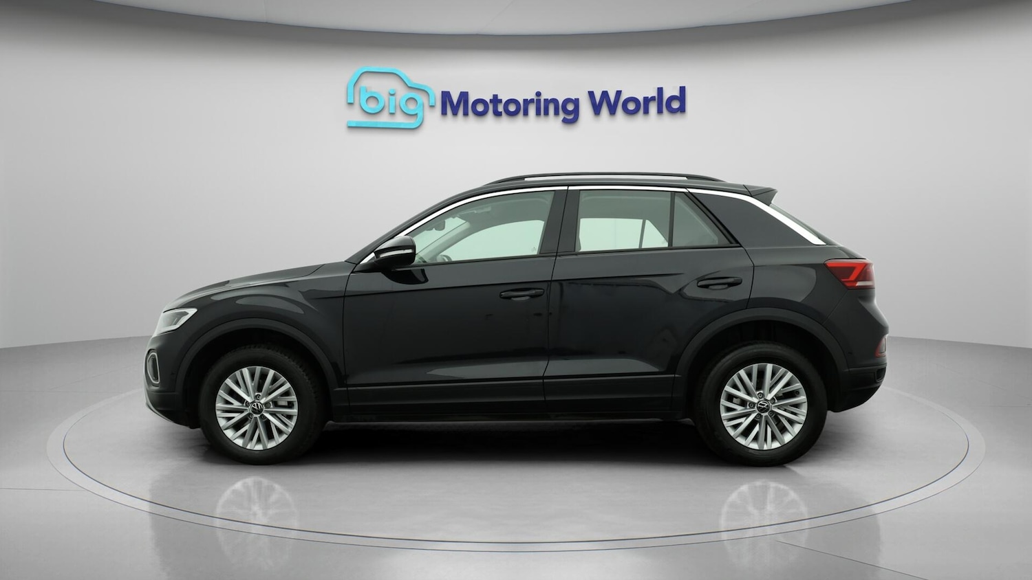 Used Volkswagen T-Roc 2023 for sale - 76083666: Photo 5