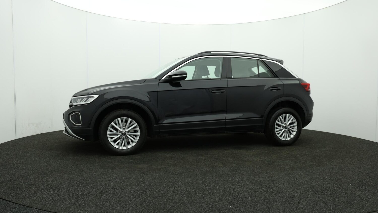 Used Volkswagen T-Roc 2023 for sale - 76083666: Photo 70