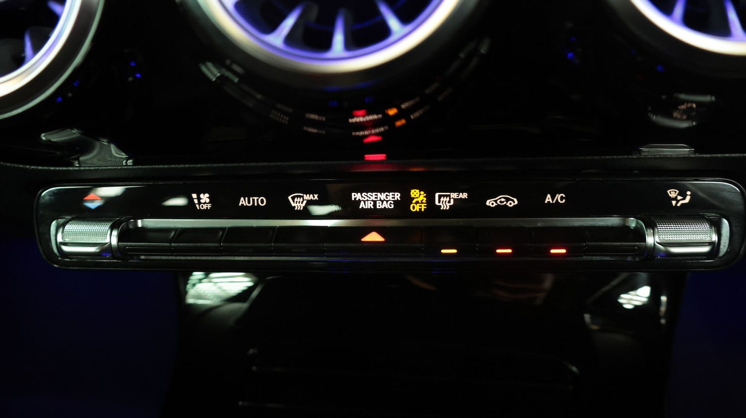 Used Mercedes-Benz A-Class 2023 for sale - 77610315: Photo 12