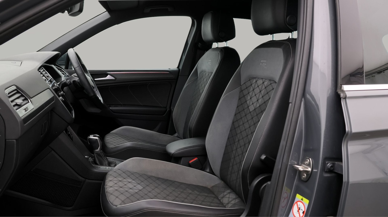 Used Volkswagen Tiguan 2021 for sale - 77367085: Photo 14