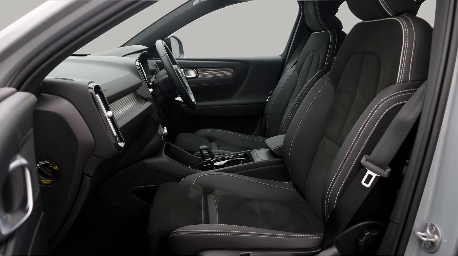 Used Volvo XC40 2023 for sale - 77181432: Photo 14