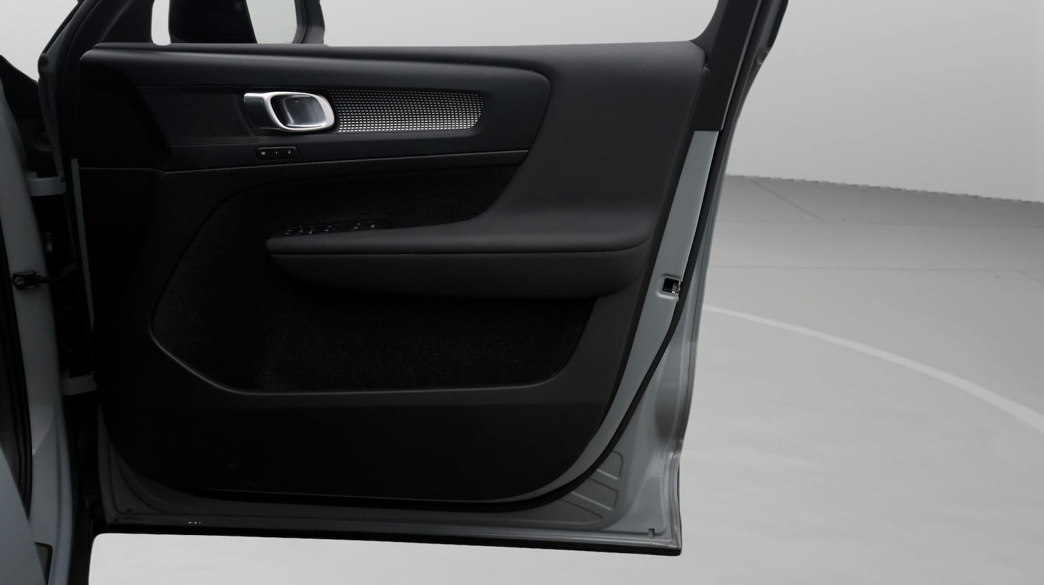 Used Volvo XC40 2023 for sale - 77181432: Photo 15