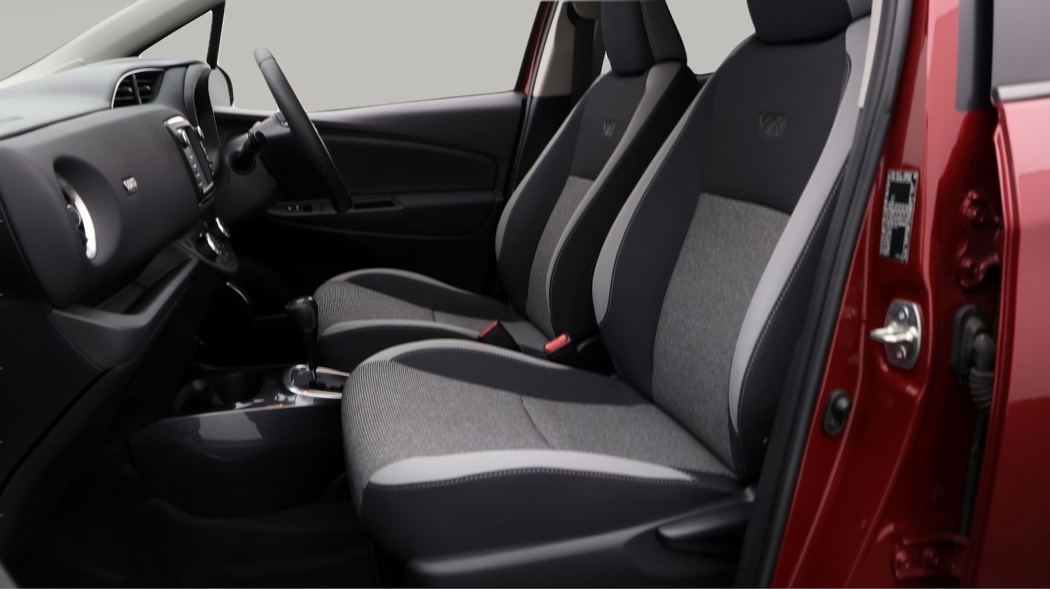 Used Toyota Yaris 2020 for sale - 77665152: Photo 14