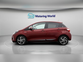 Used Toyota Yaris 2020 for sale - 77665152: Photo