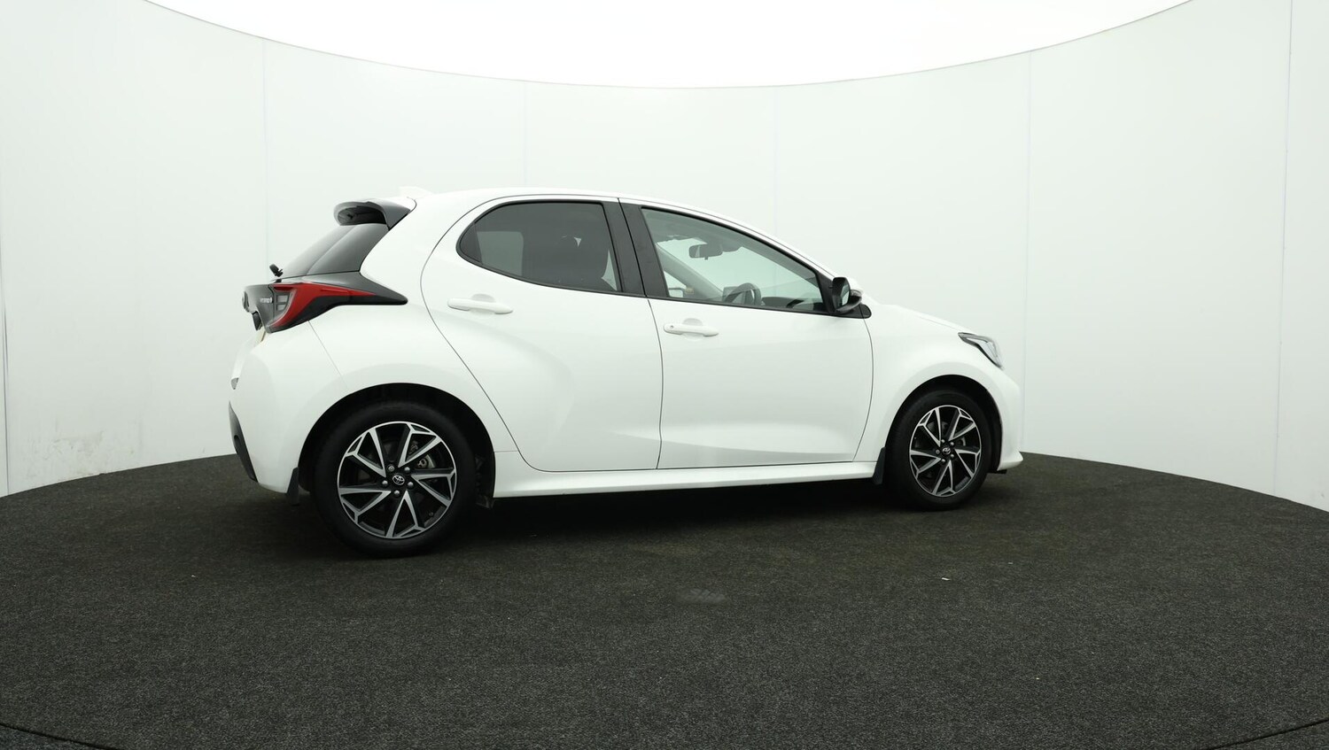 Used Toyota Yaris 2021 for sale - 75991127: Photo 38