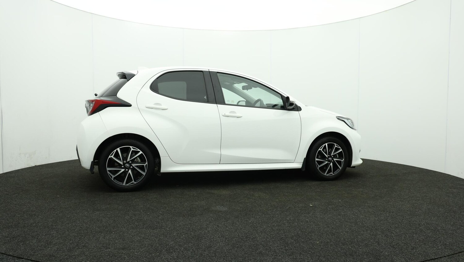 Used Toyota Yaris 2021 for sale - 75991127: Photo 39