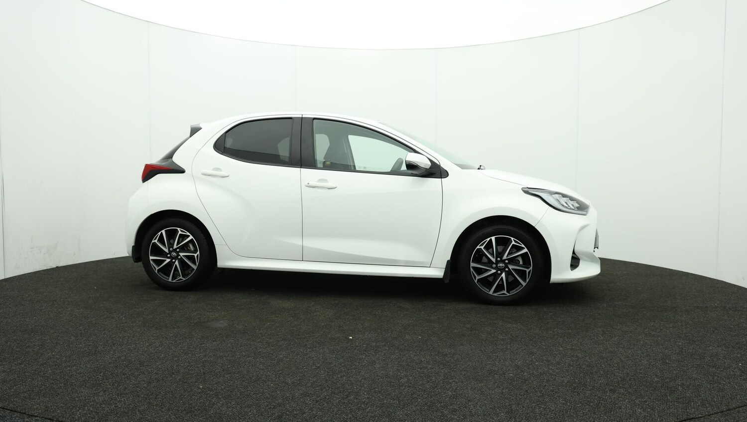 Used Toyota Yaris 2021 for sale - 75991127: Photo 43