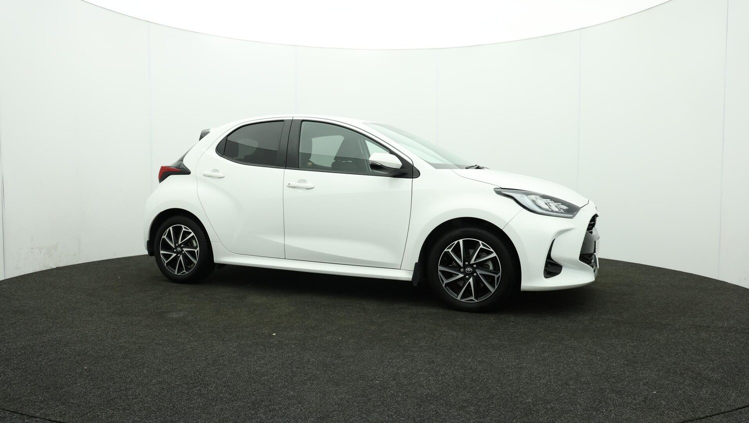 Used Toyota Yaris 2021 for sale - 75991127: Photo 46