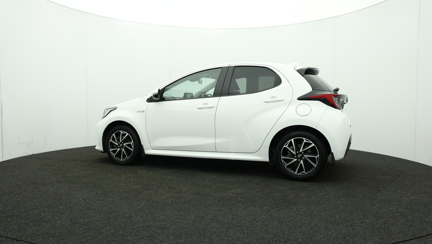 Used Toyota Yaris 2021 for sale - 75991127: Photo 74